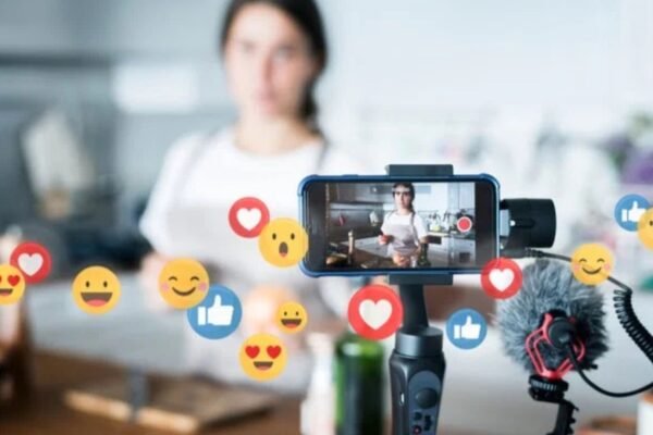 Practices for Live Streaming Videos